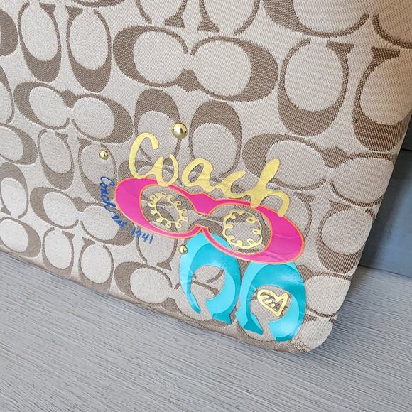 Coach Handbags - Coach Signature iPad Tablet Sleeve New with Tags Pink Inside